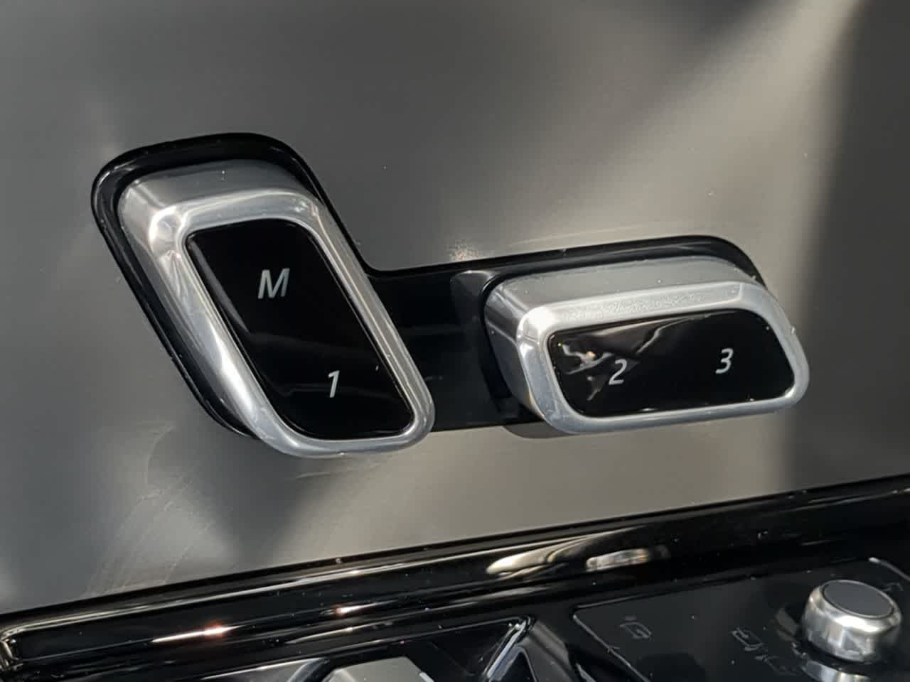 Thumbnail: 2024 Land Rover Range Rover Sport - 16