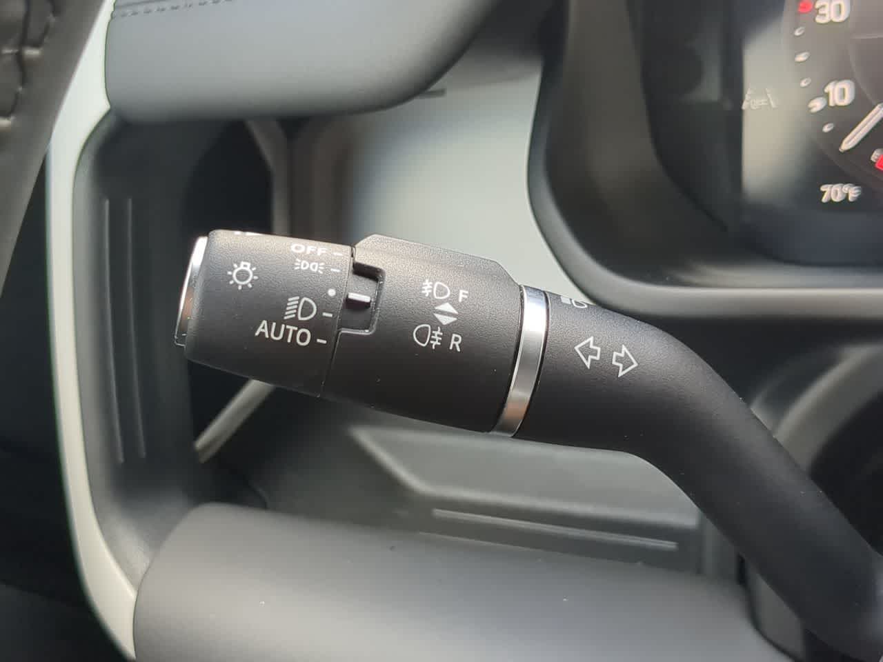 Thumbnail: 2025 Land Rover Defender - 28