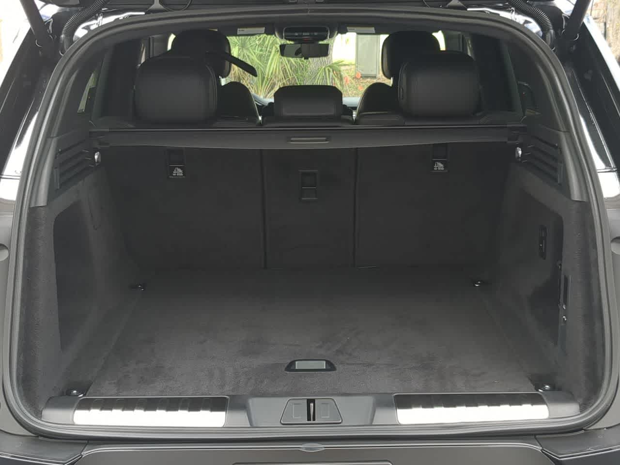 Thumbnail: 2026 Land Rover Range Rover Sport - 37