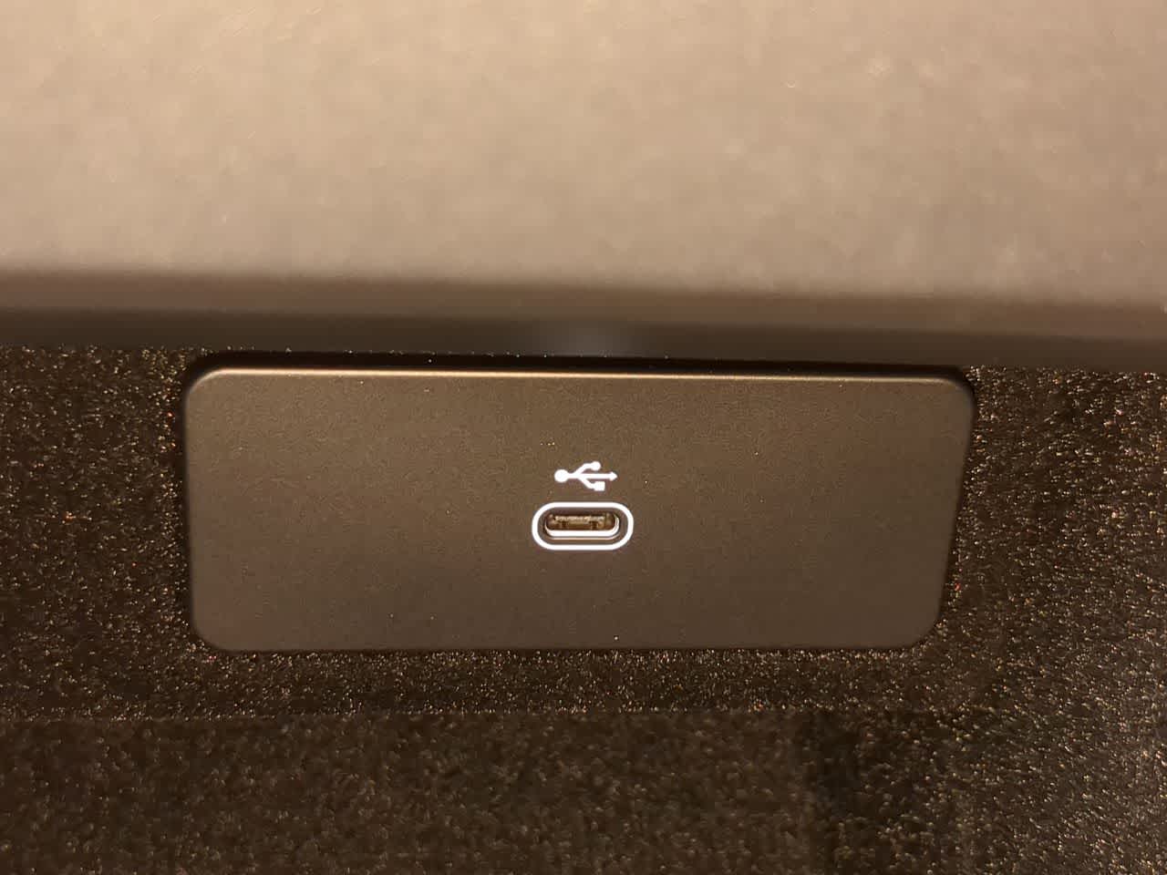 Thumbnail: 2026 Land Rover Range Rover Sport - 32