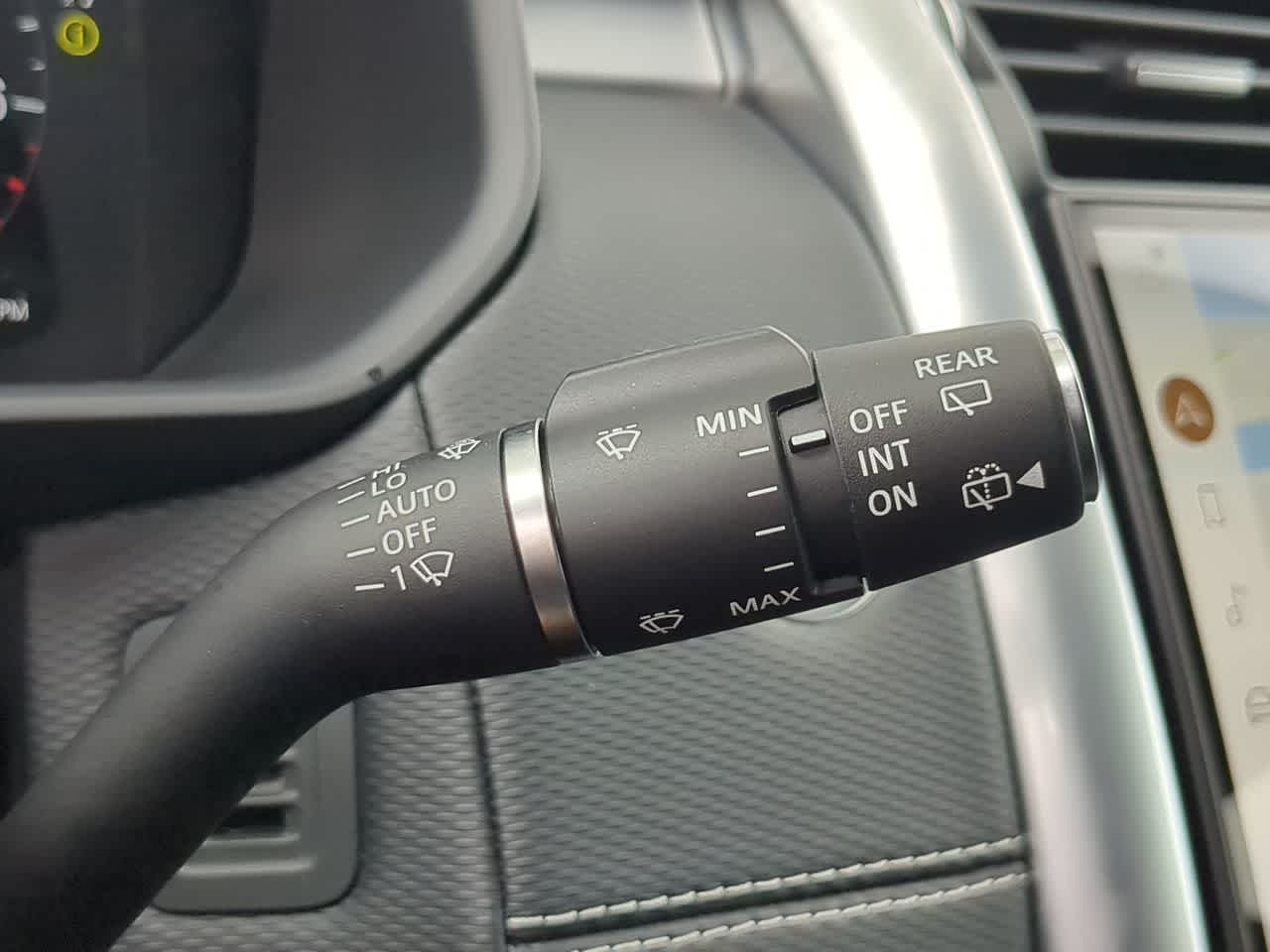 Thumbnail: 2025 Land Rover Discovery - 28