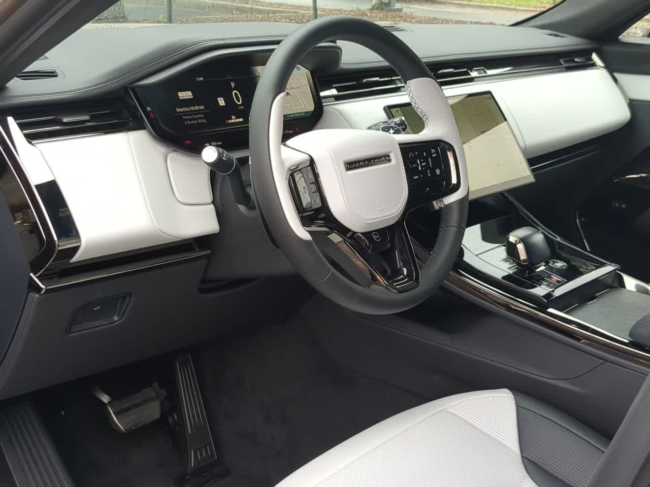 Thumbnail: 2026 Land Rover Range Rover Sport - 10