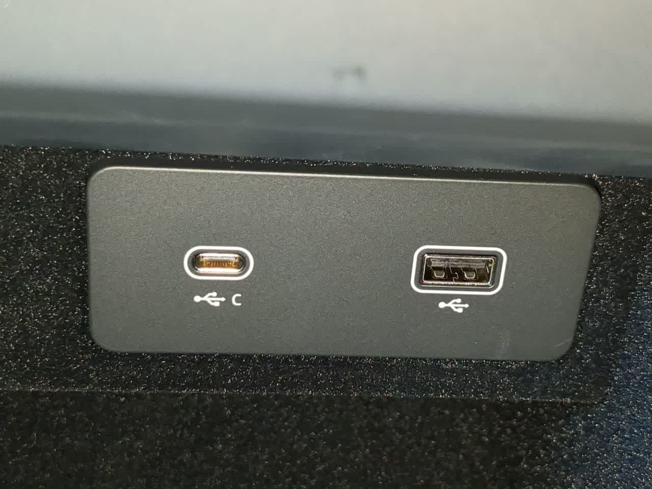 Thumbnail: 2024 Land Rover Range Rover Sport - 34