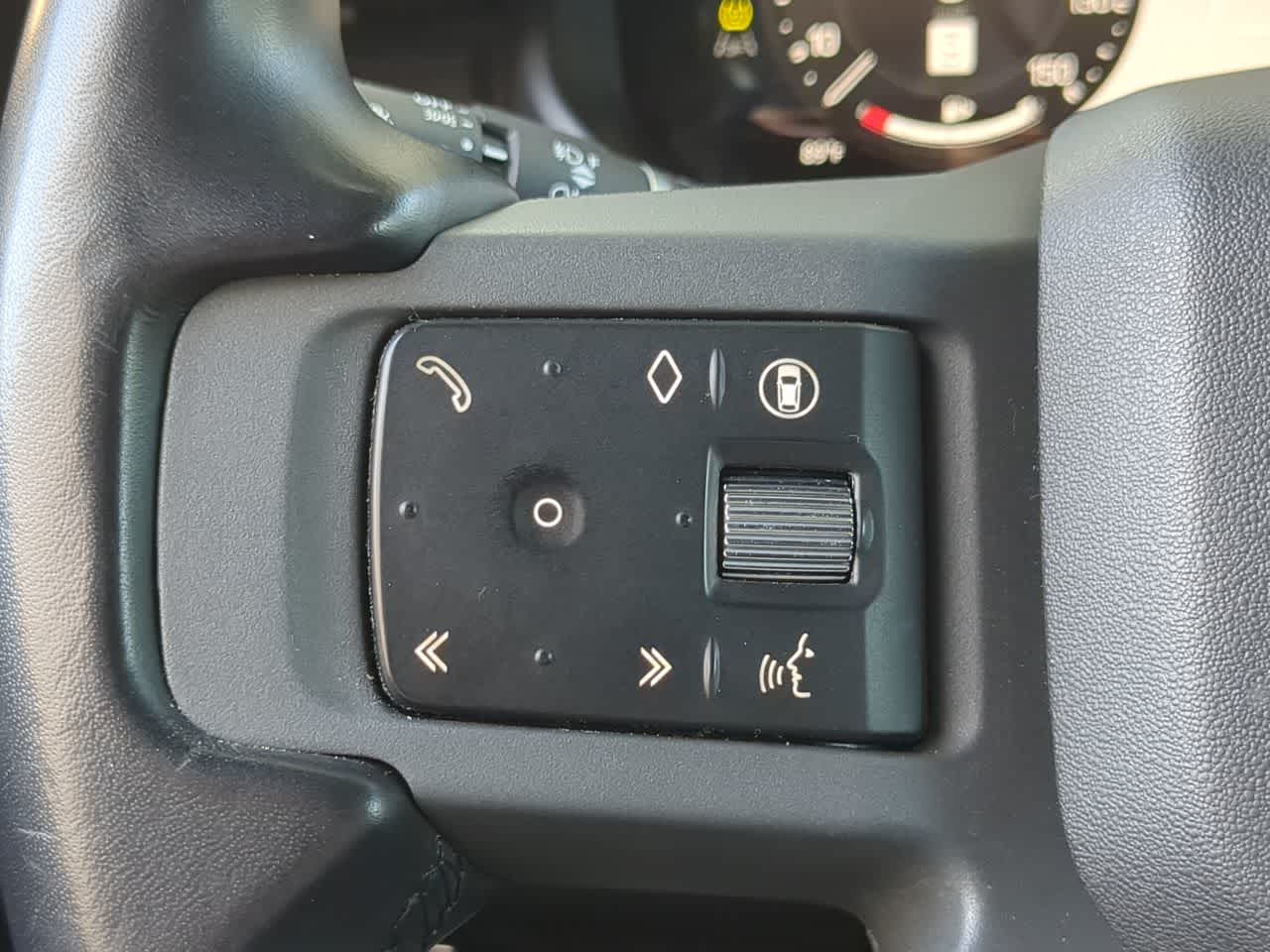 Thumbnail: 2024 Land Rover Defender - 25