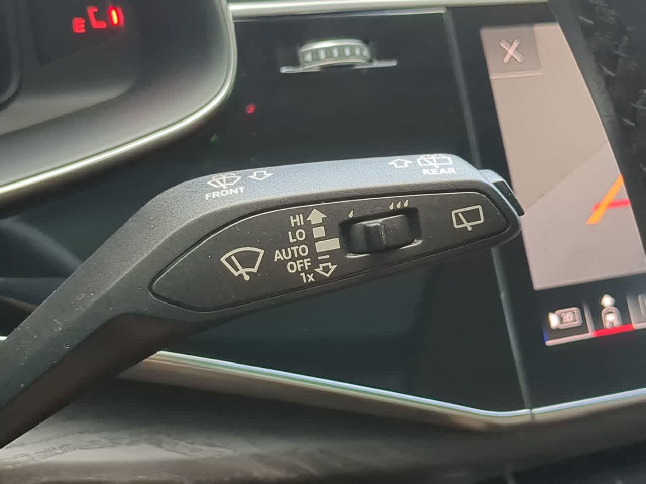 Thumbnail: 2022 Audi Q8 - 26