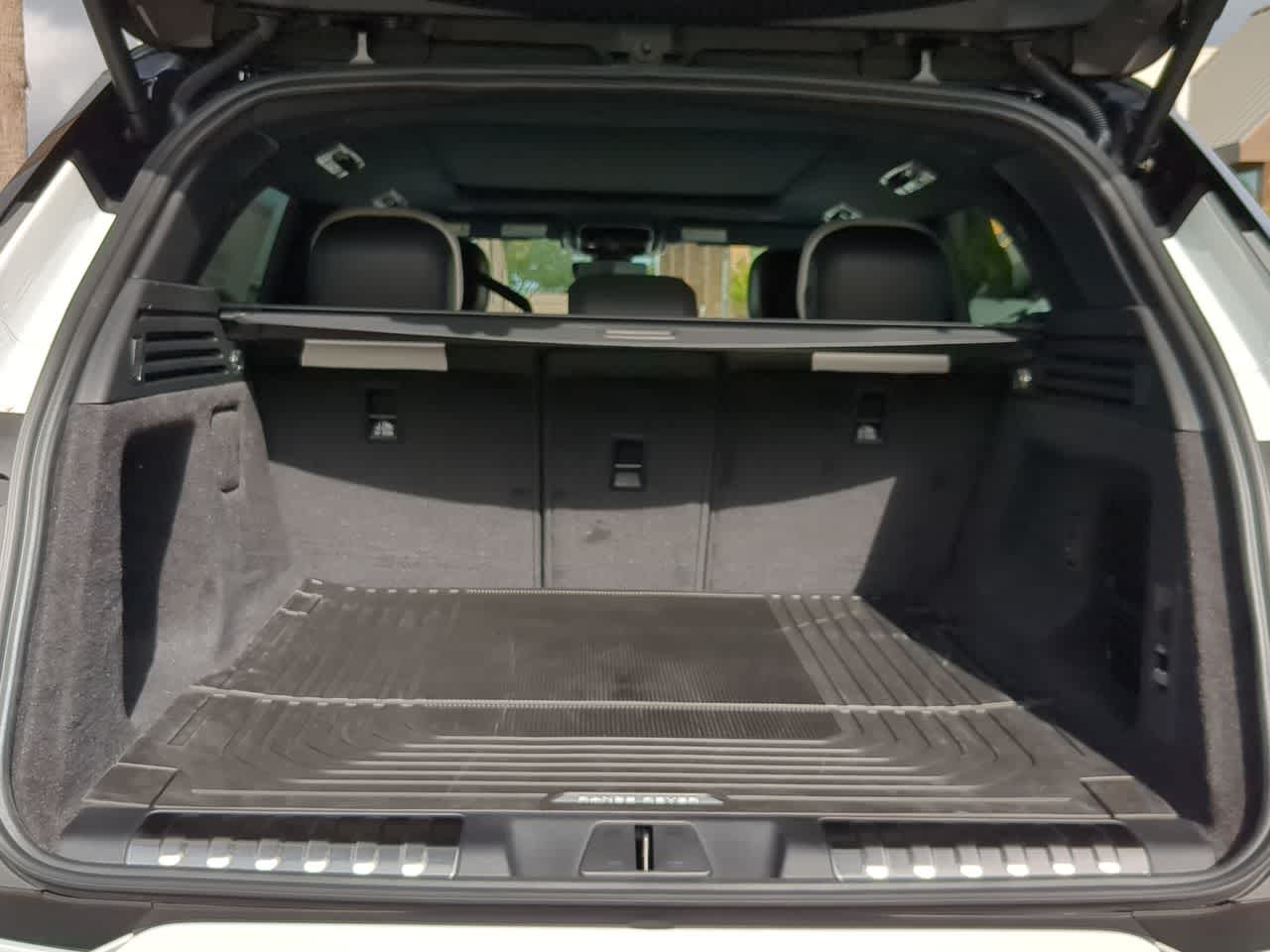 Thumbnail: 2025 Land Rover Range Rover Sport - 35