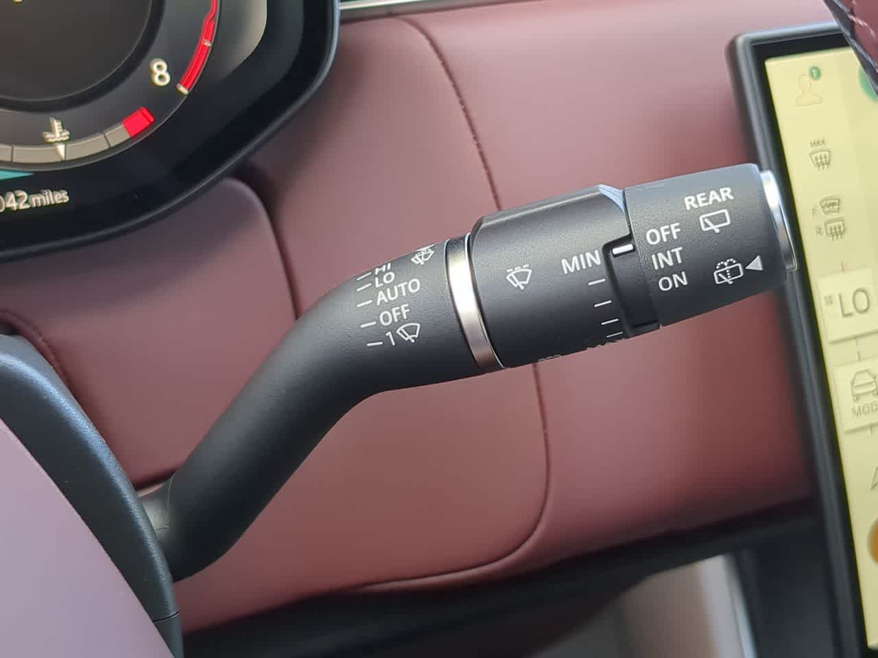 Thumbnail: 2025 Land Rover Range Rover - 27