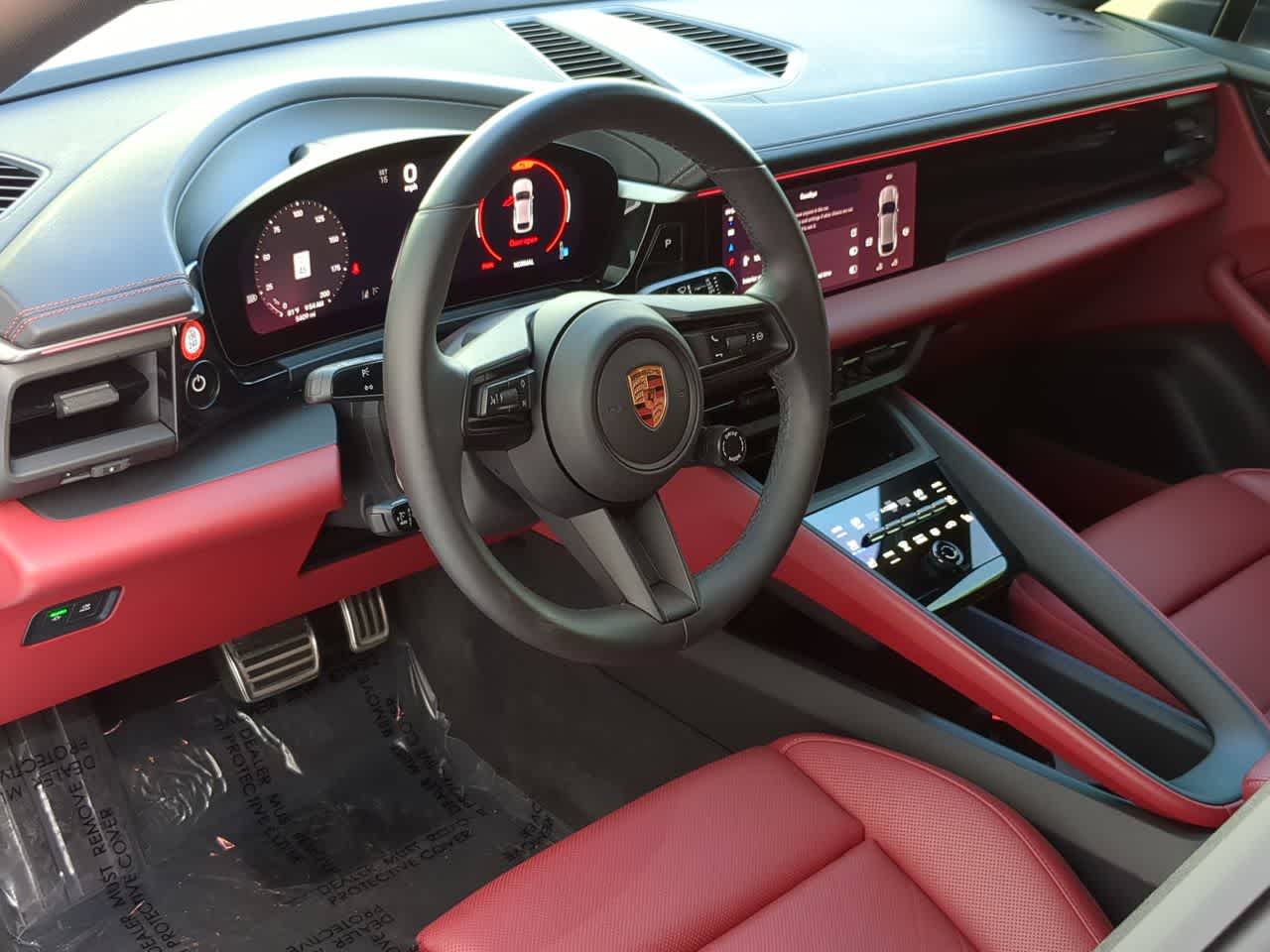 Thumbnail: 2025 Porsche Macan - 10