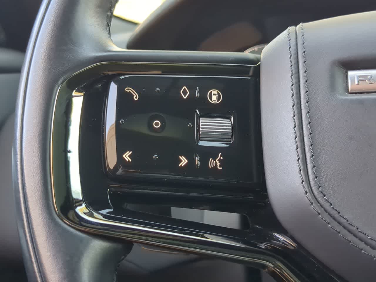 Thumbnail: 2025 Land Rover Range Rover Velar - 26