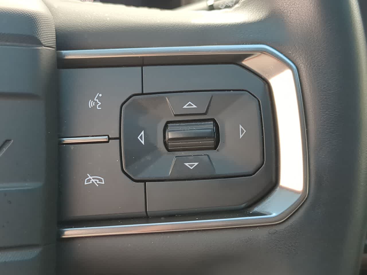 Thumbnail: 2023 GMC Hummer EV - 26