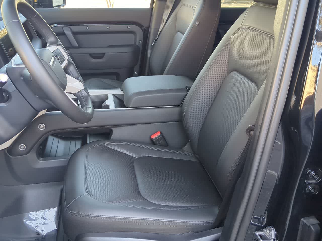 Thumbnail: 2025 Land Rover Defender - 16