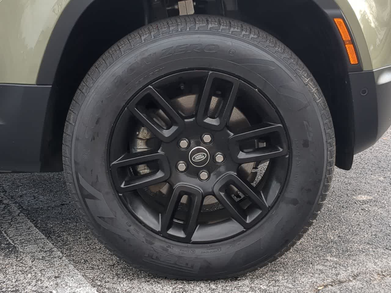 Thumbnail: 2025 Land Rover Defender - 14