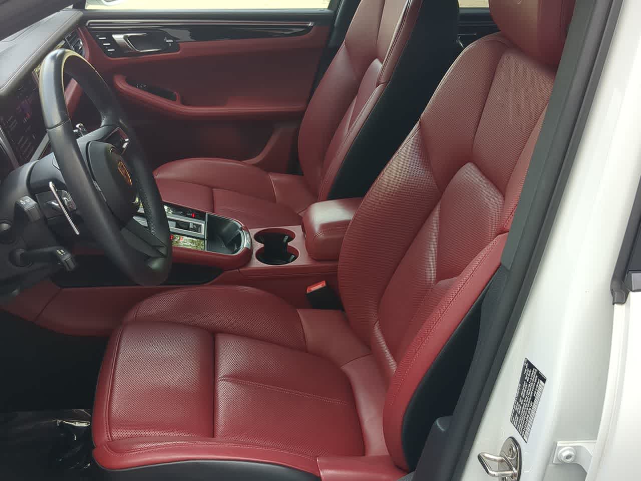 Thumbnail: 2024 Porsche Macan - 17