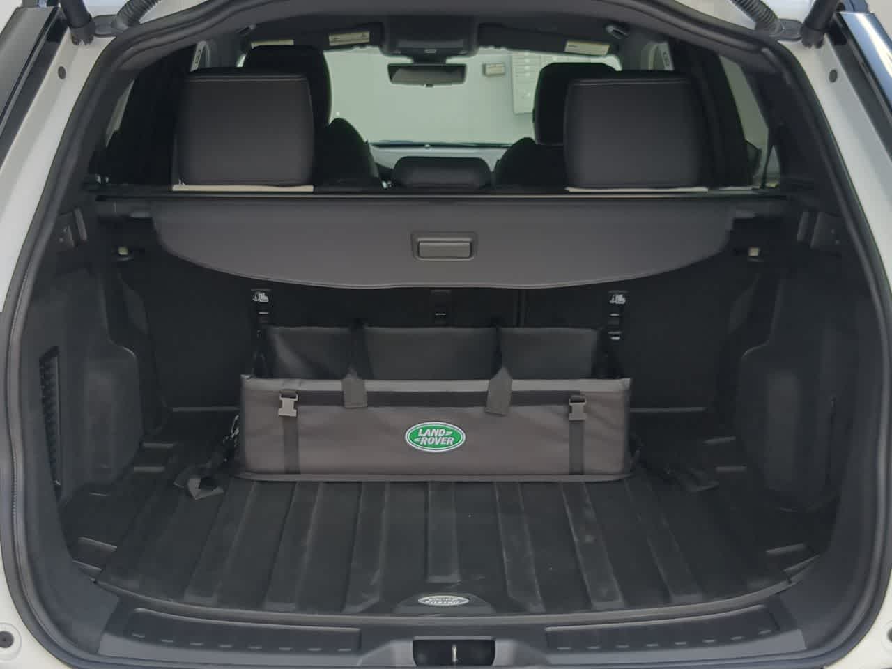 Thumbnail: 2025 Land Rover Discovery Sport - 37