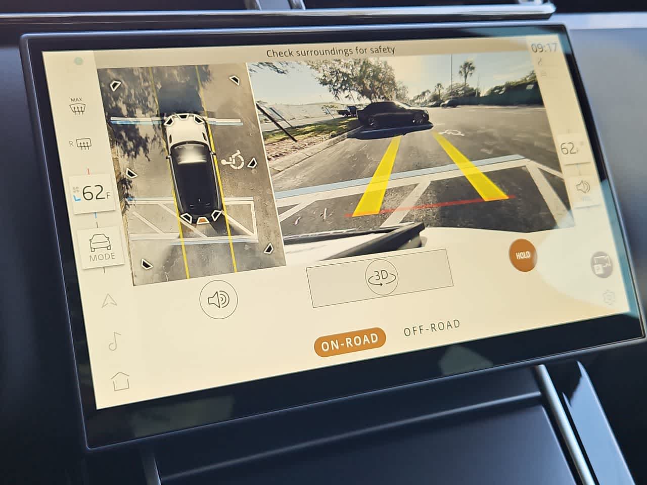 Thumbnail: 2026 Land Rover Range Rover Velar - 32