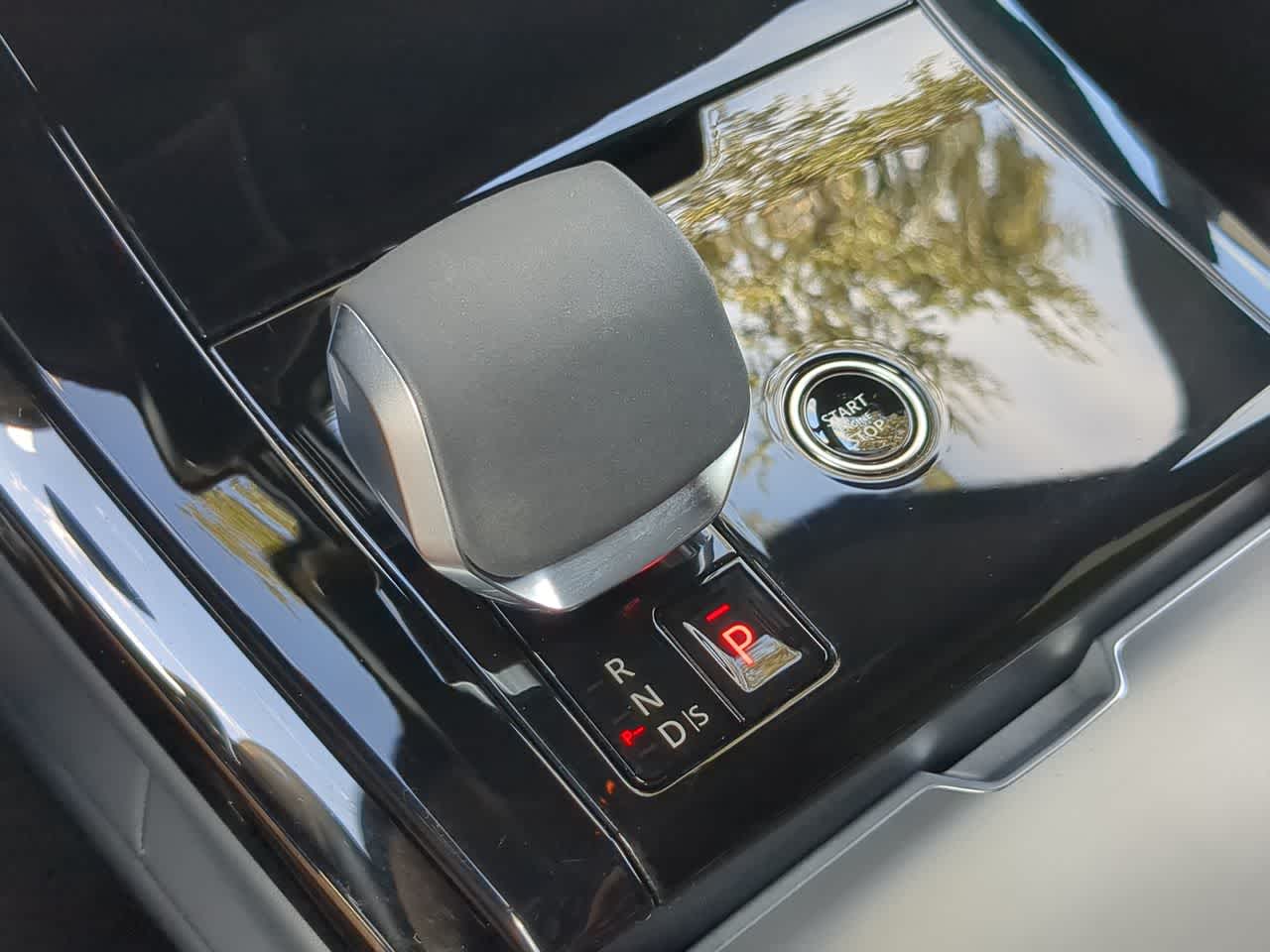 Thumbnail: 2025 Land Rover Range Rover Sport - 35