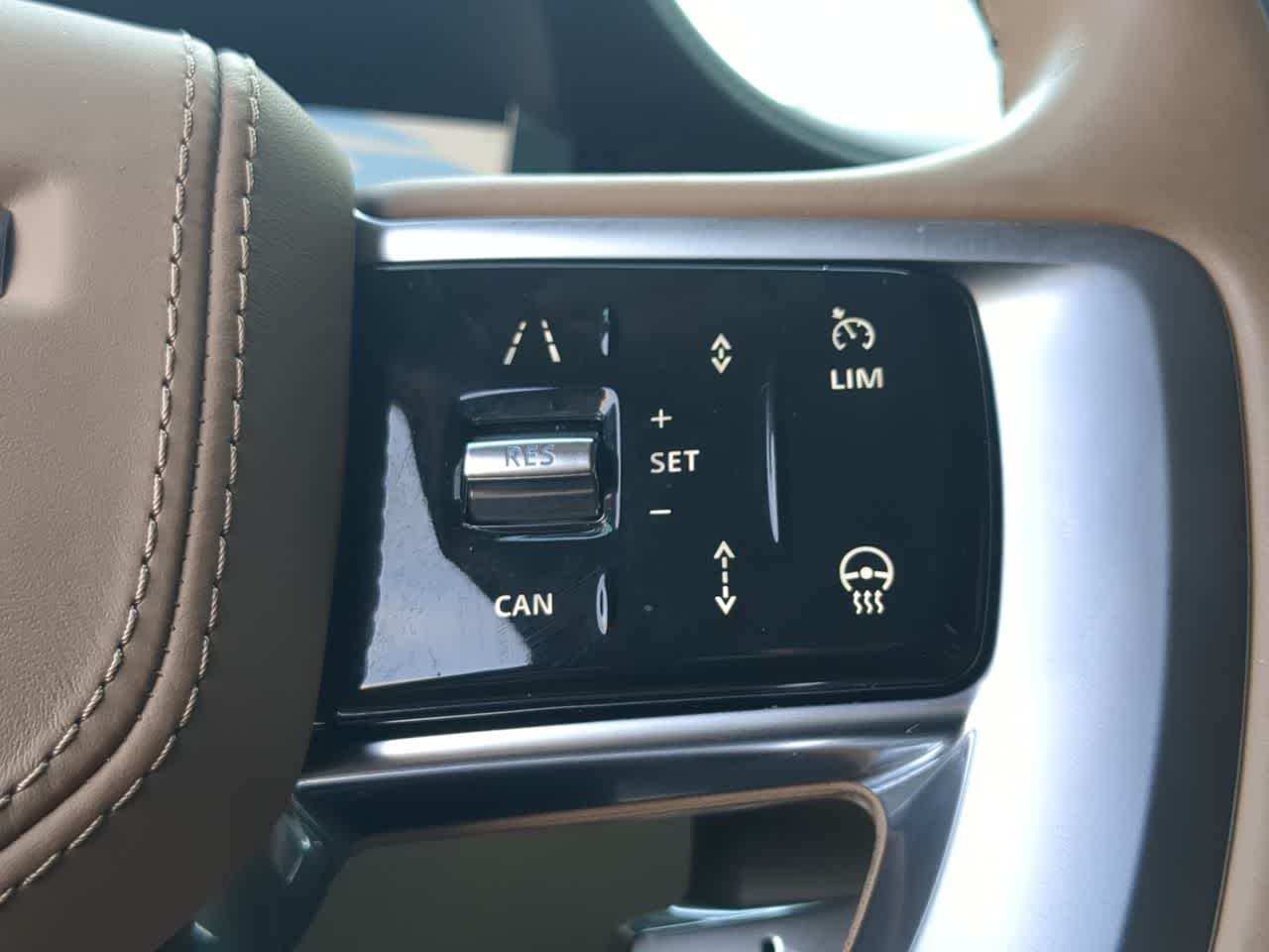 Thumbnail: 2025 Land Rover Range Rover - 27