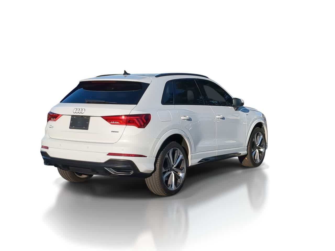 Thumbnail: 2022 Audi Q3 - 8