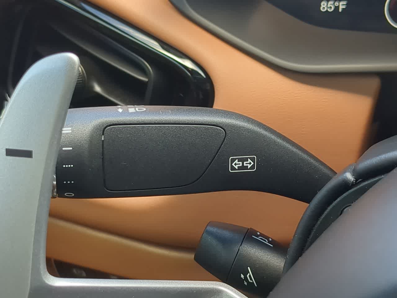 Thumbnail: 2020 Aston Martin Vantage - 21