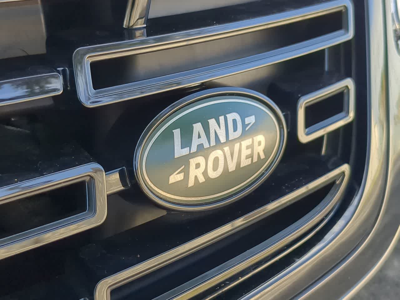 Thumbnail: 2025 Land Rover Range Rover Velar - 12