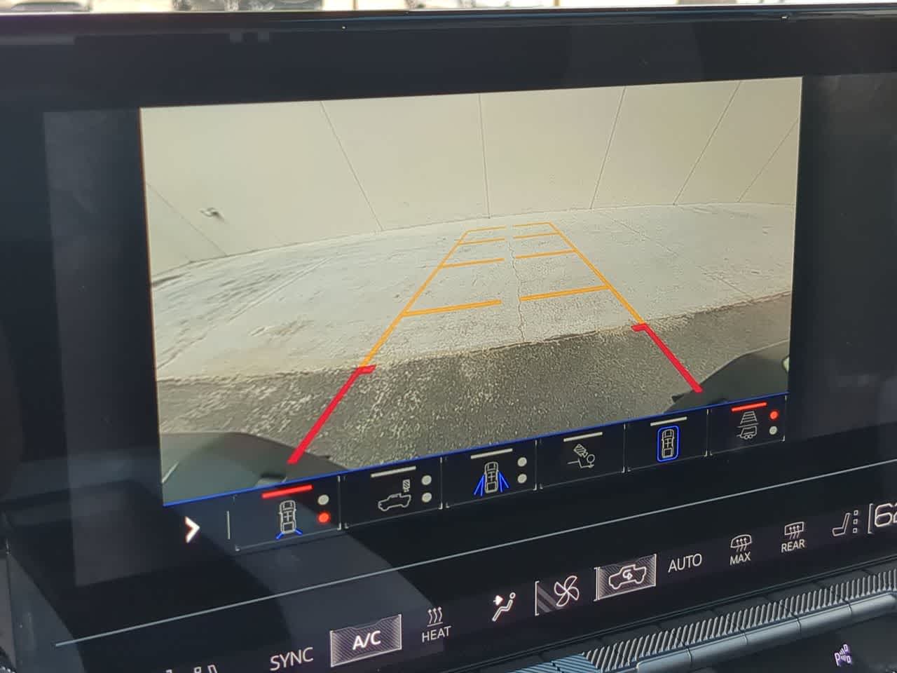 Thumbnail: 2023 GMC Hummer EV - 31