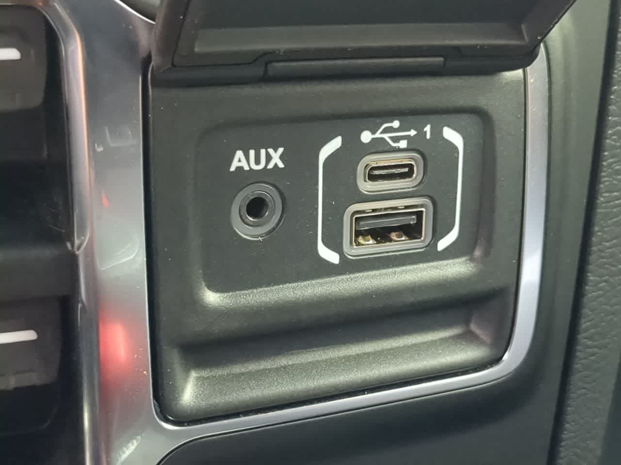 Thumbnail: 2023 Jeep Wrangler - 31