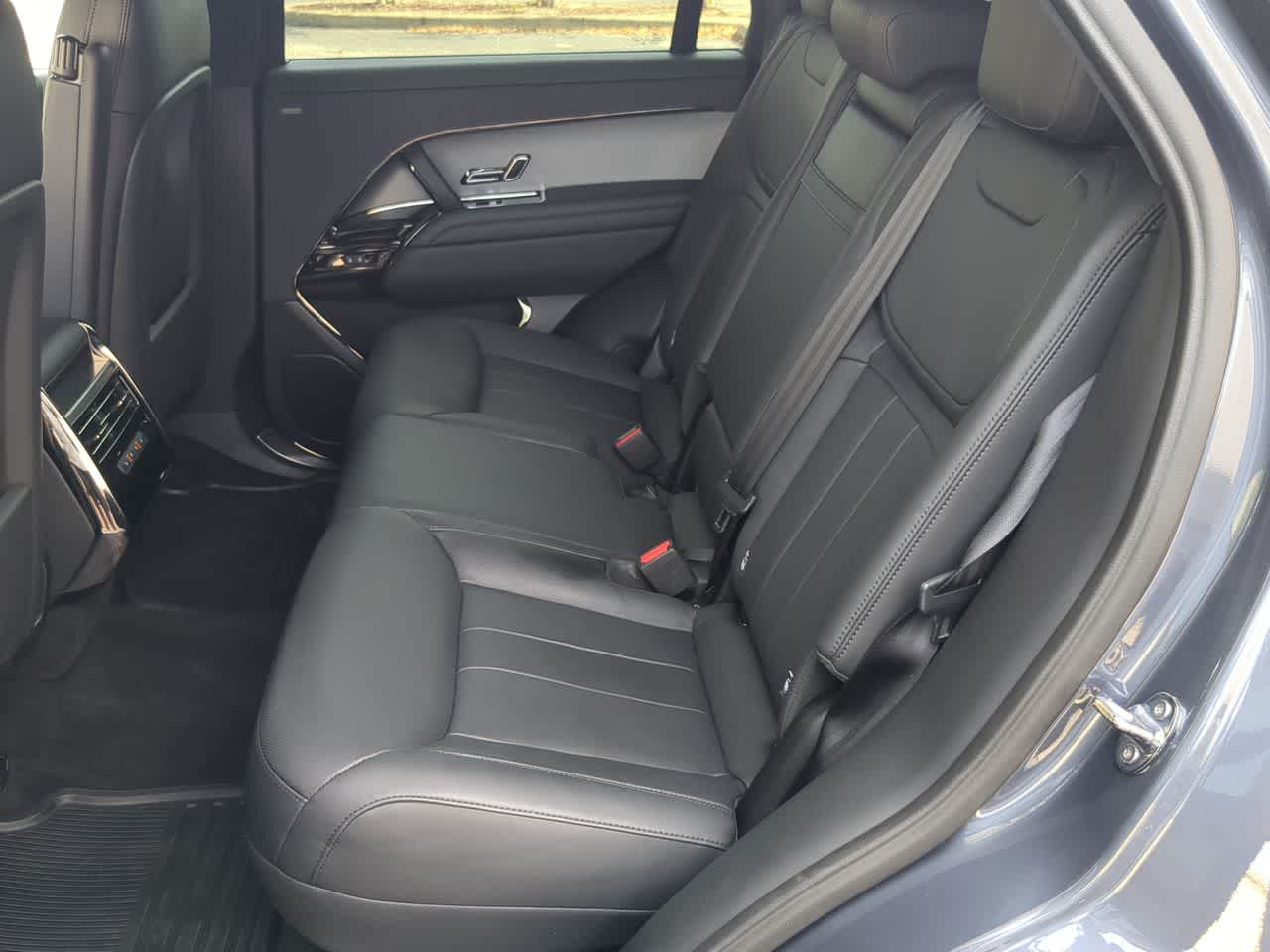 Thumbnail: 2025 Land Rover Range Rover Sport - 19