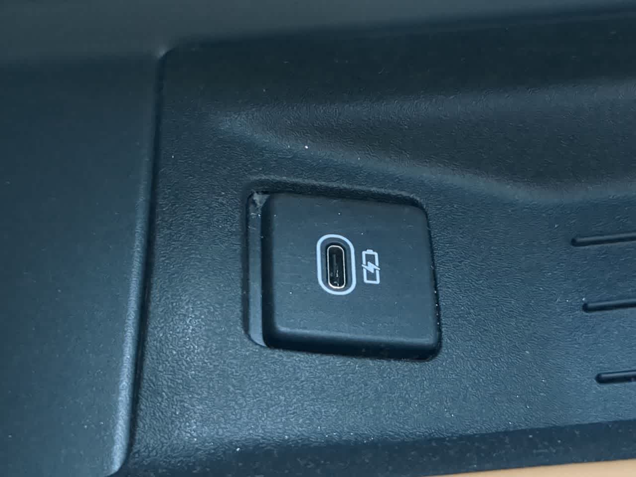 Thumbnail: 2024 Land Rover Defender - 32