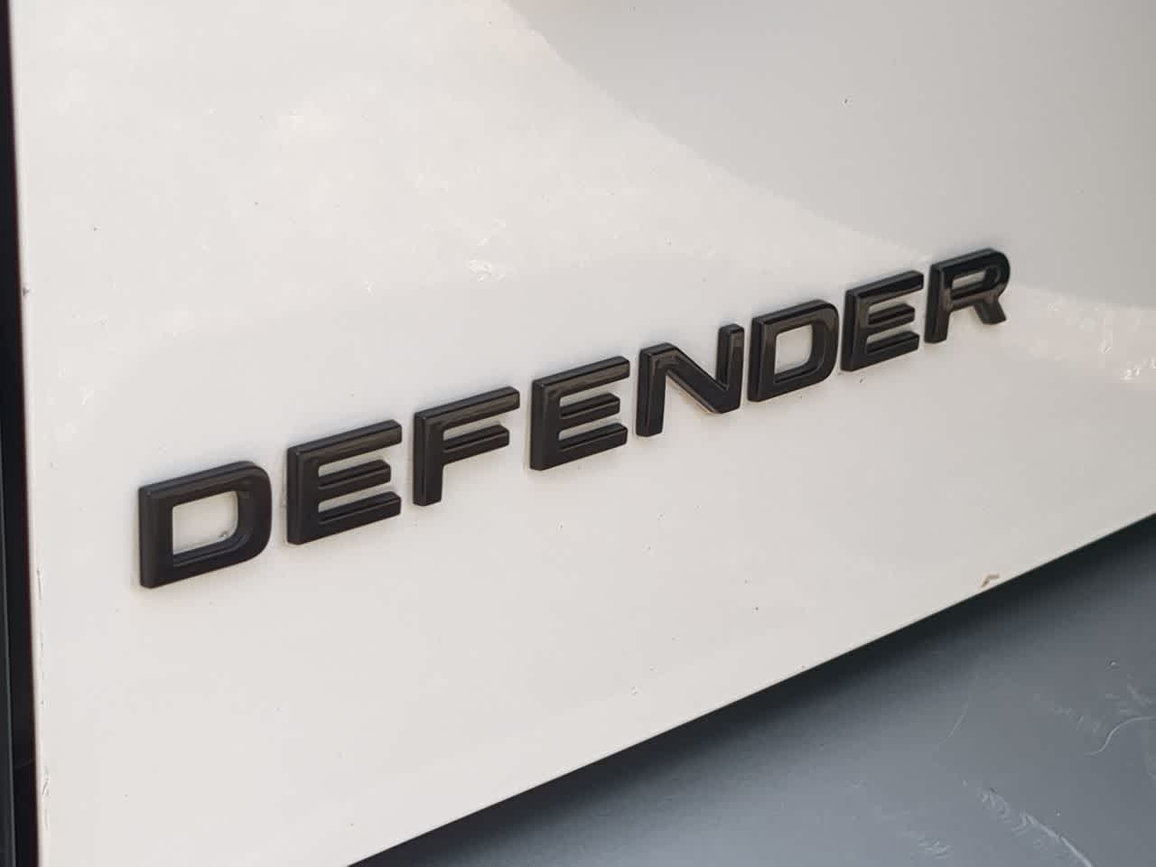 Thumbnail: 2025 Land Rover Defender - 13