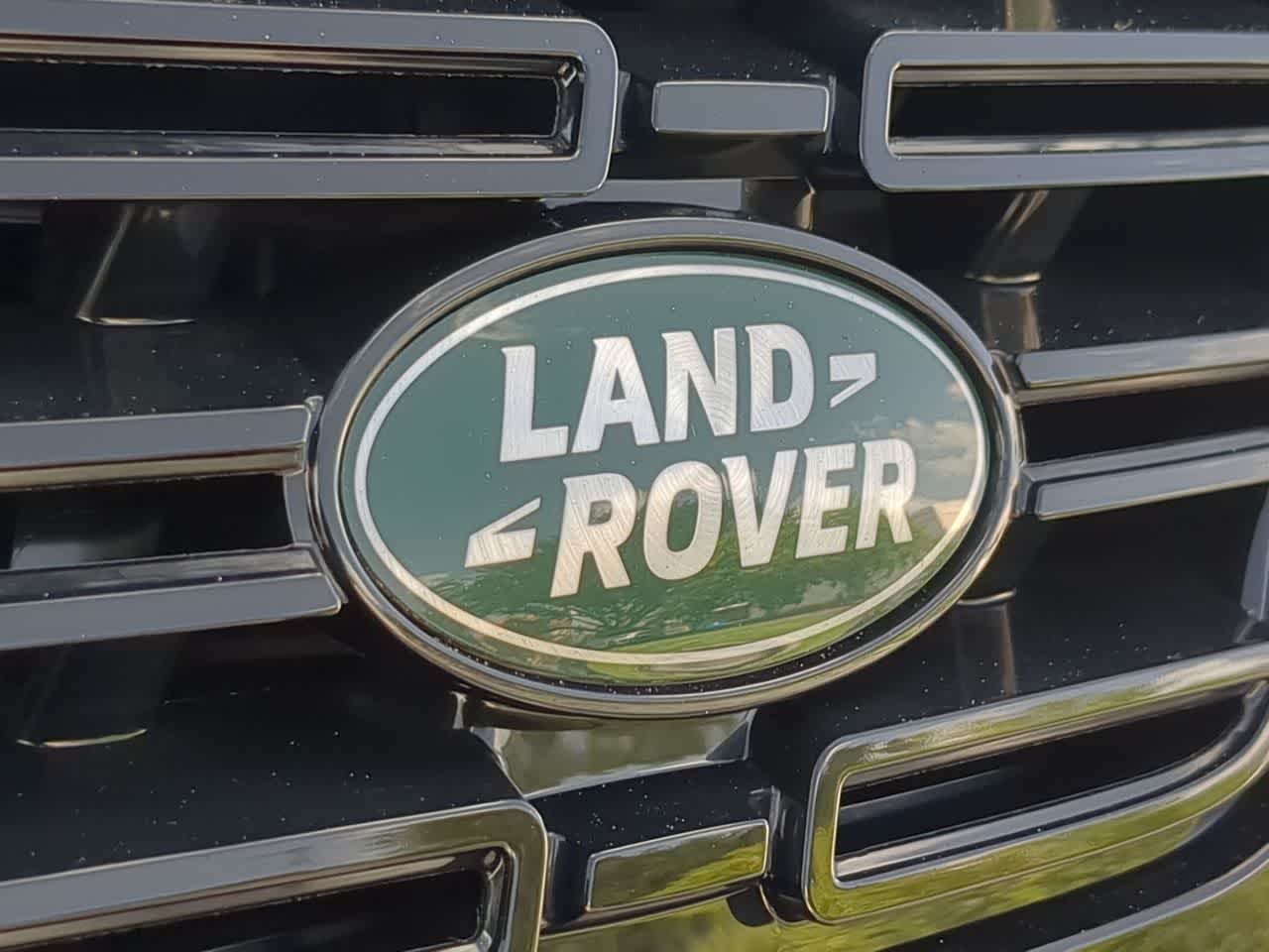 Thumbnail: 2025 Land Rover Range Rover Sport - 11
