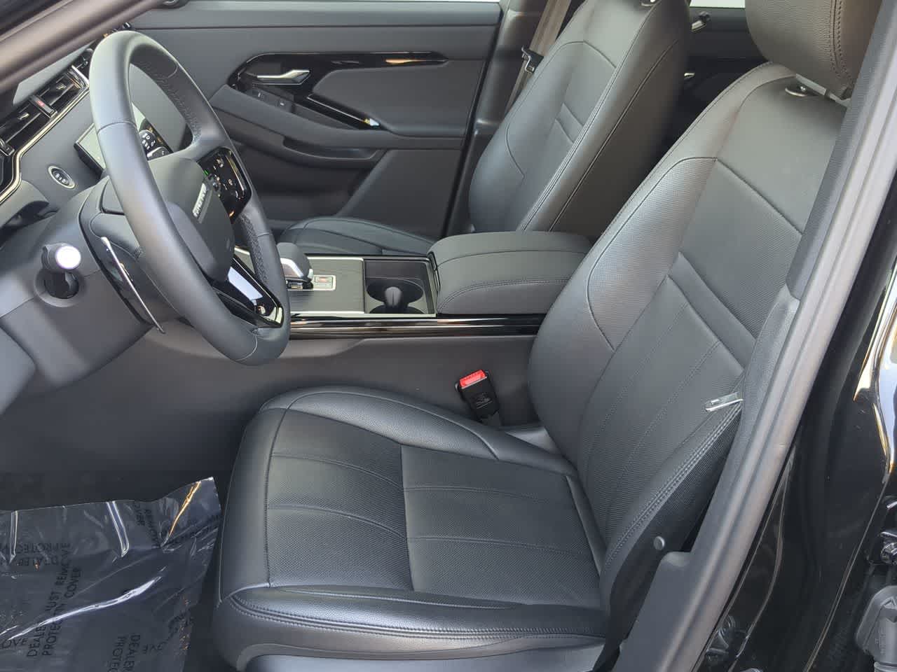 Thumbnail: 2024 Land Rover Range Rover Evoque - 16