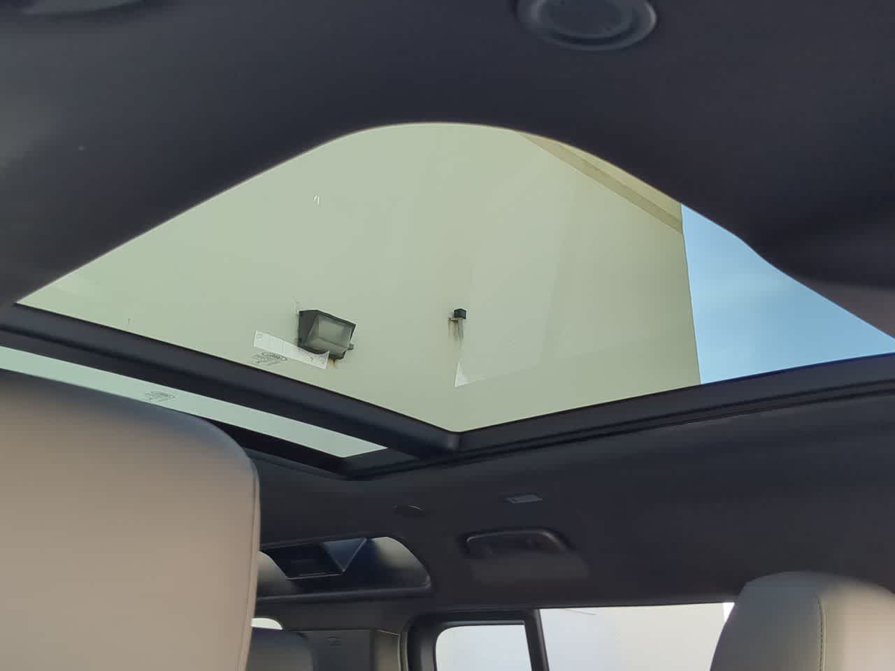 Thumbnail: 2025 Land Rover Defender - 19