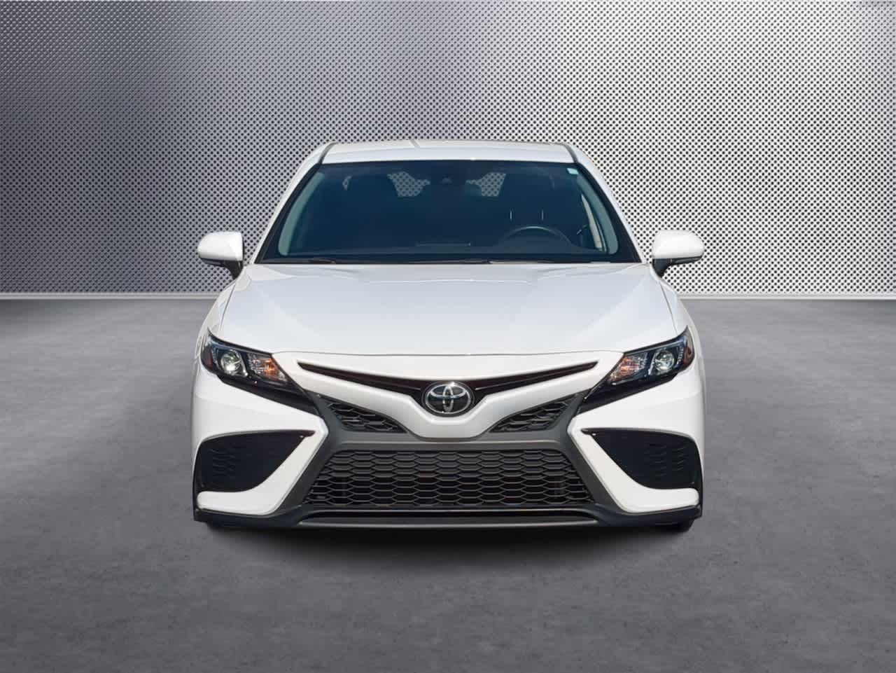 Thumbnail: 2022 Toyota Camry - 3