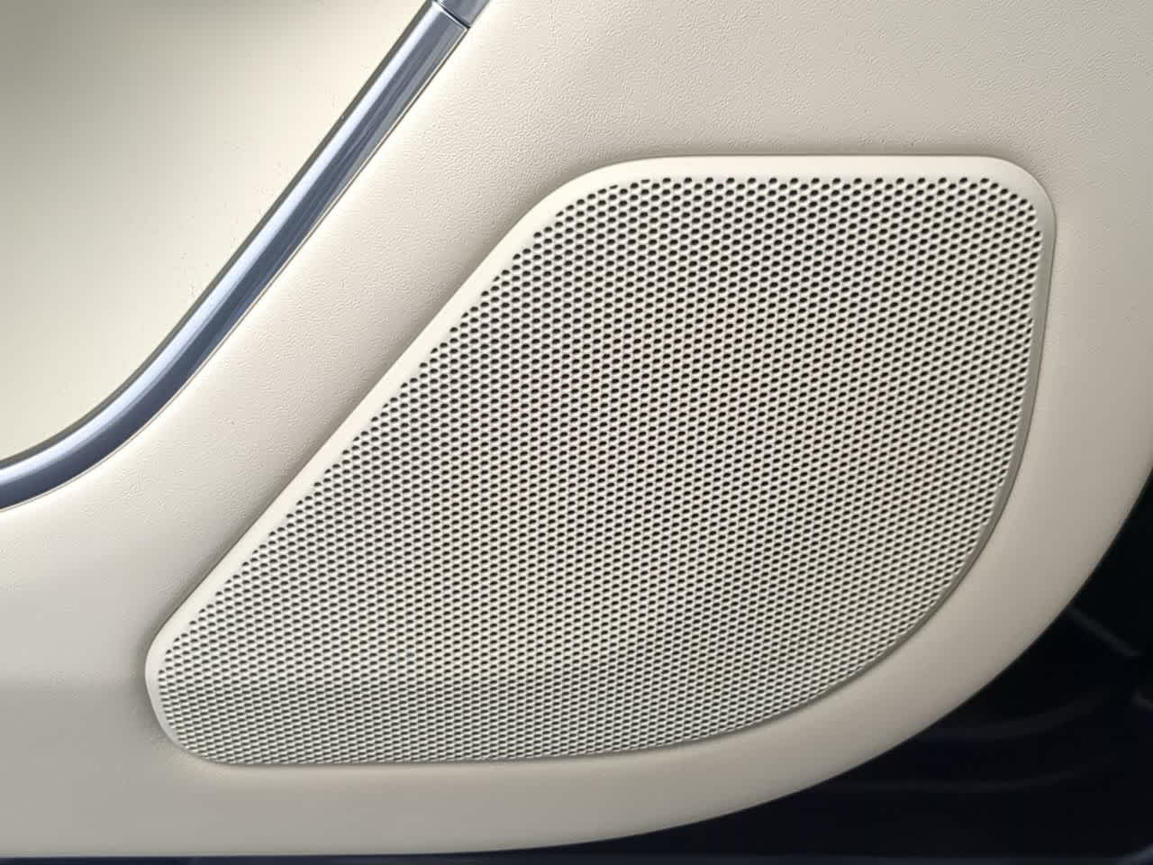 Thumbnail: 2026 Land Rover Range Rover - 32