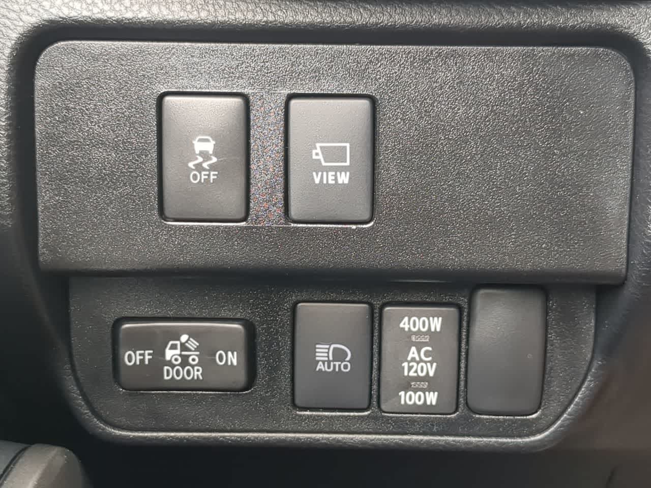 Thumbnail: 2022 Toyota Tacoma - 38