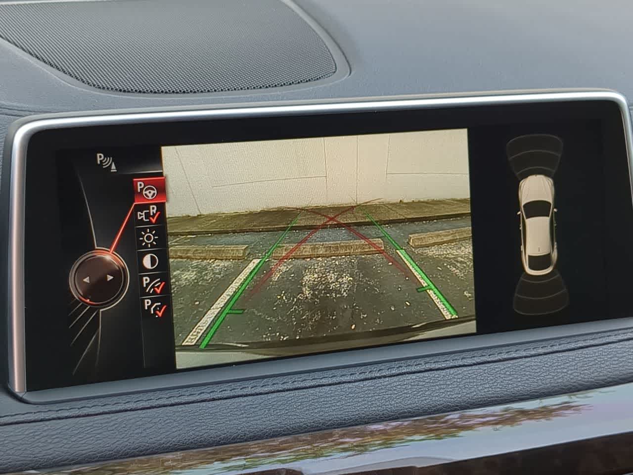 Thumbnail: 2016 BMW X6 - 32