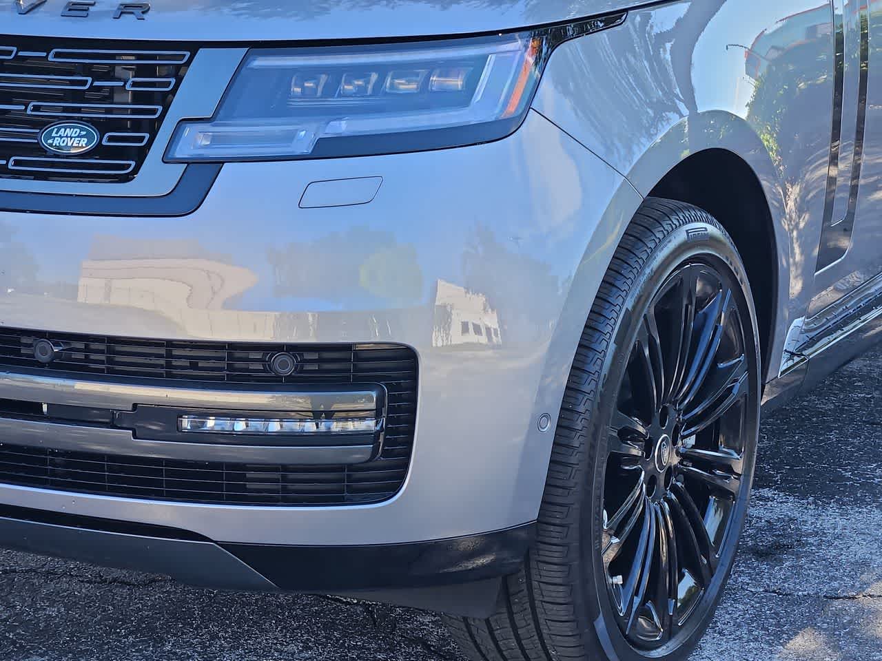 Thumbnail: 2025 Land Rover Range Rover - 11