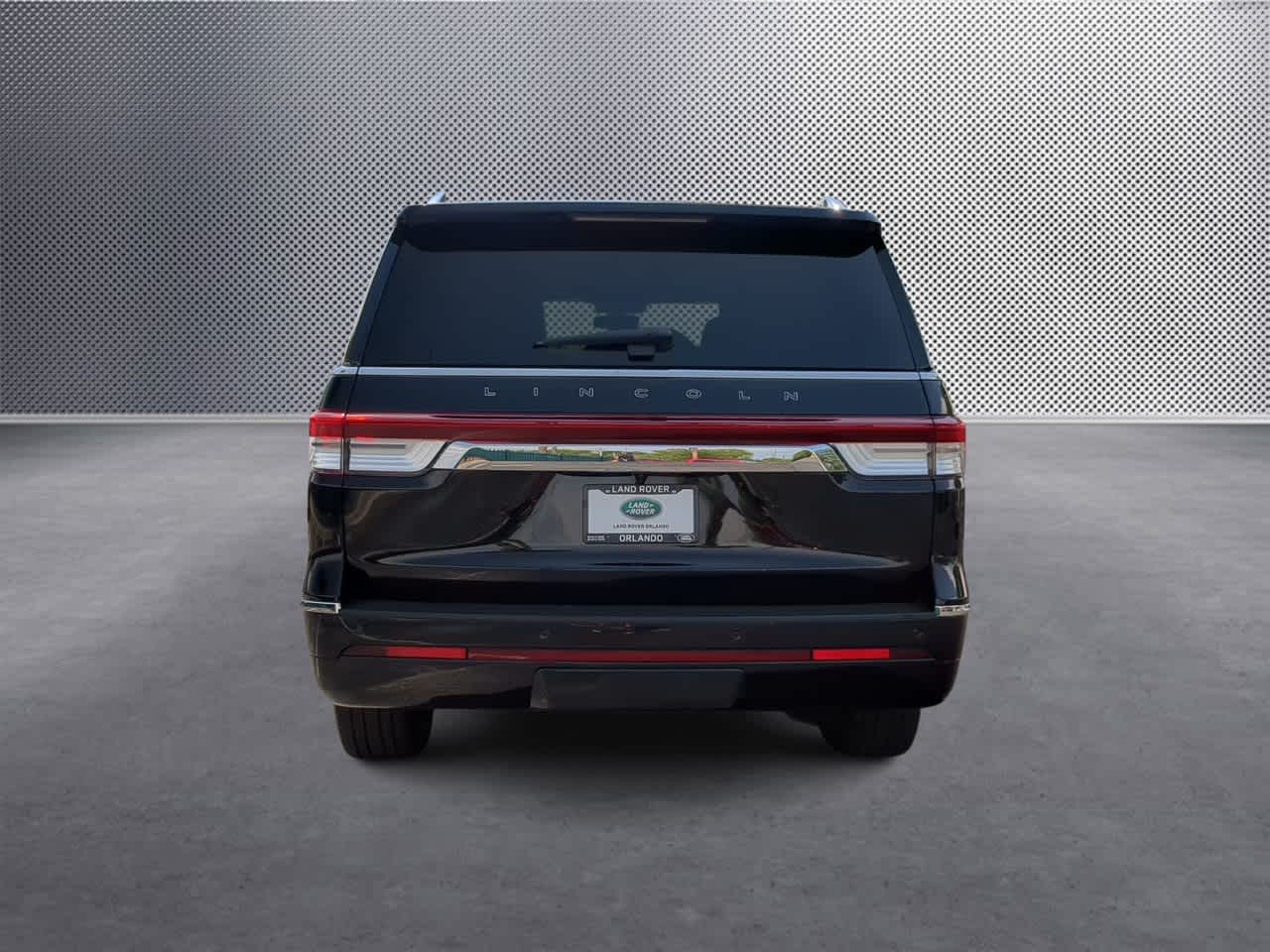 Thumbnail: 2024 Lincoln Navigator L - 7