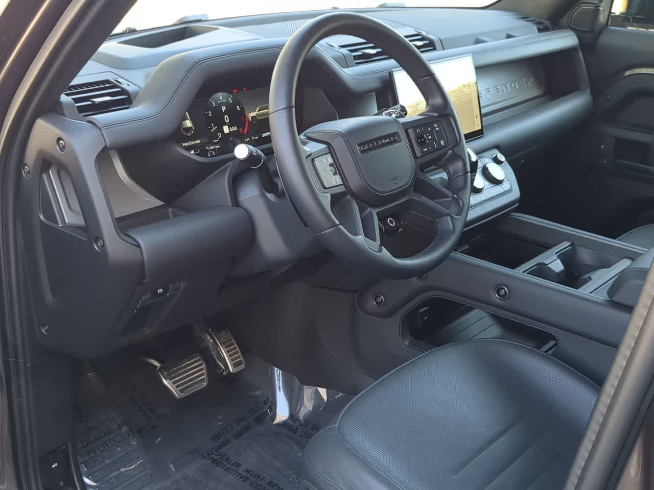 Thumbnail: 2025 Land Rover Defender - 10