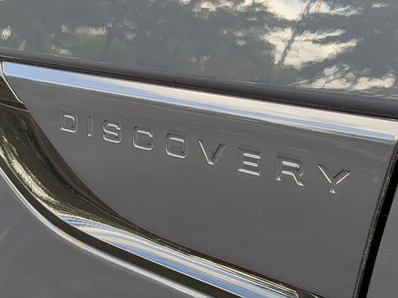 Thumbnail: 2025 Land Rover Discovery - 13