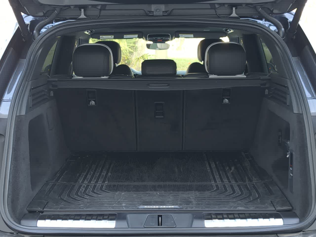 Thumbnail: 2025 Land Rover Range Rover Sport - 35