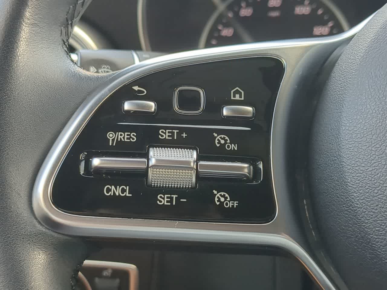 Thumbnail: 2020 Mercedes-Benz GLC - 25