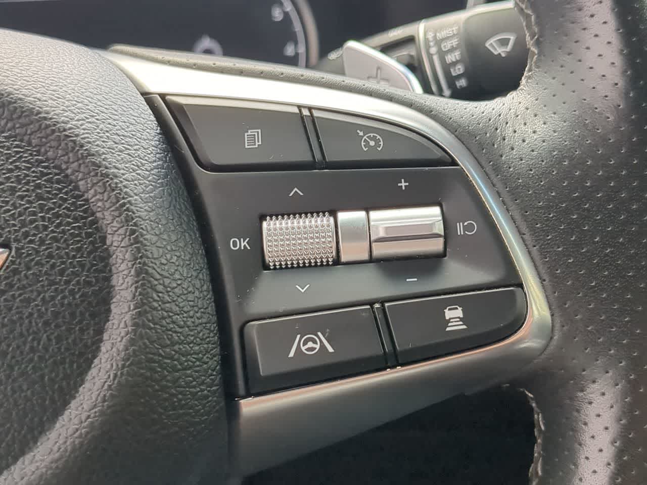 Thumbnail: 2022 Genesis G70 - 24