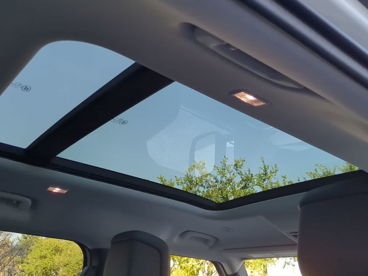 Thumbnail: 2025 Land Rover Defender - 22