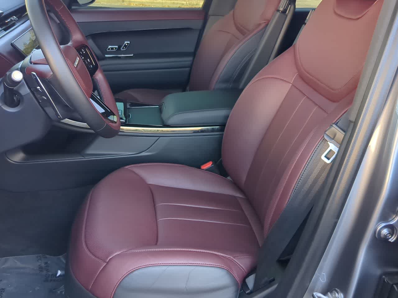 Thumbnail: 2025 Land Rover Range Rover Sport - 15