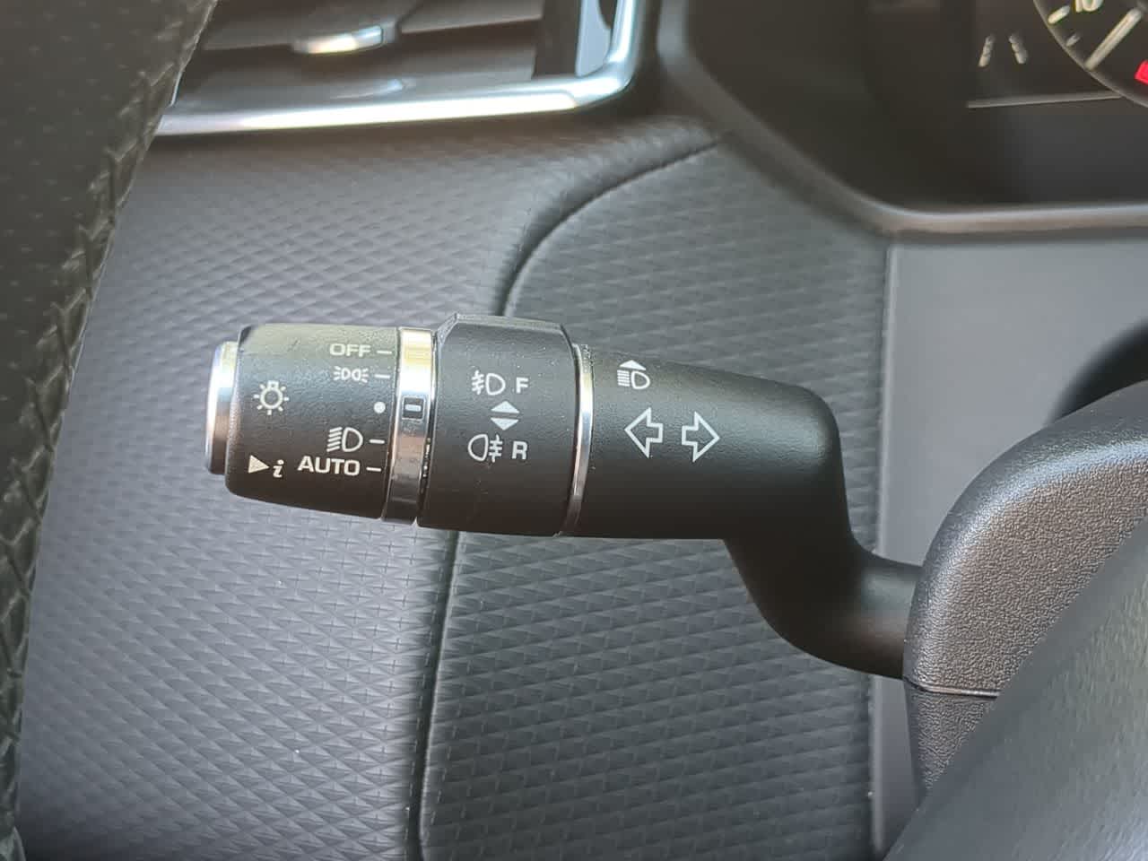 Thumbnail: 2020 Land Rover Range Rover Velar - 28