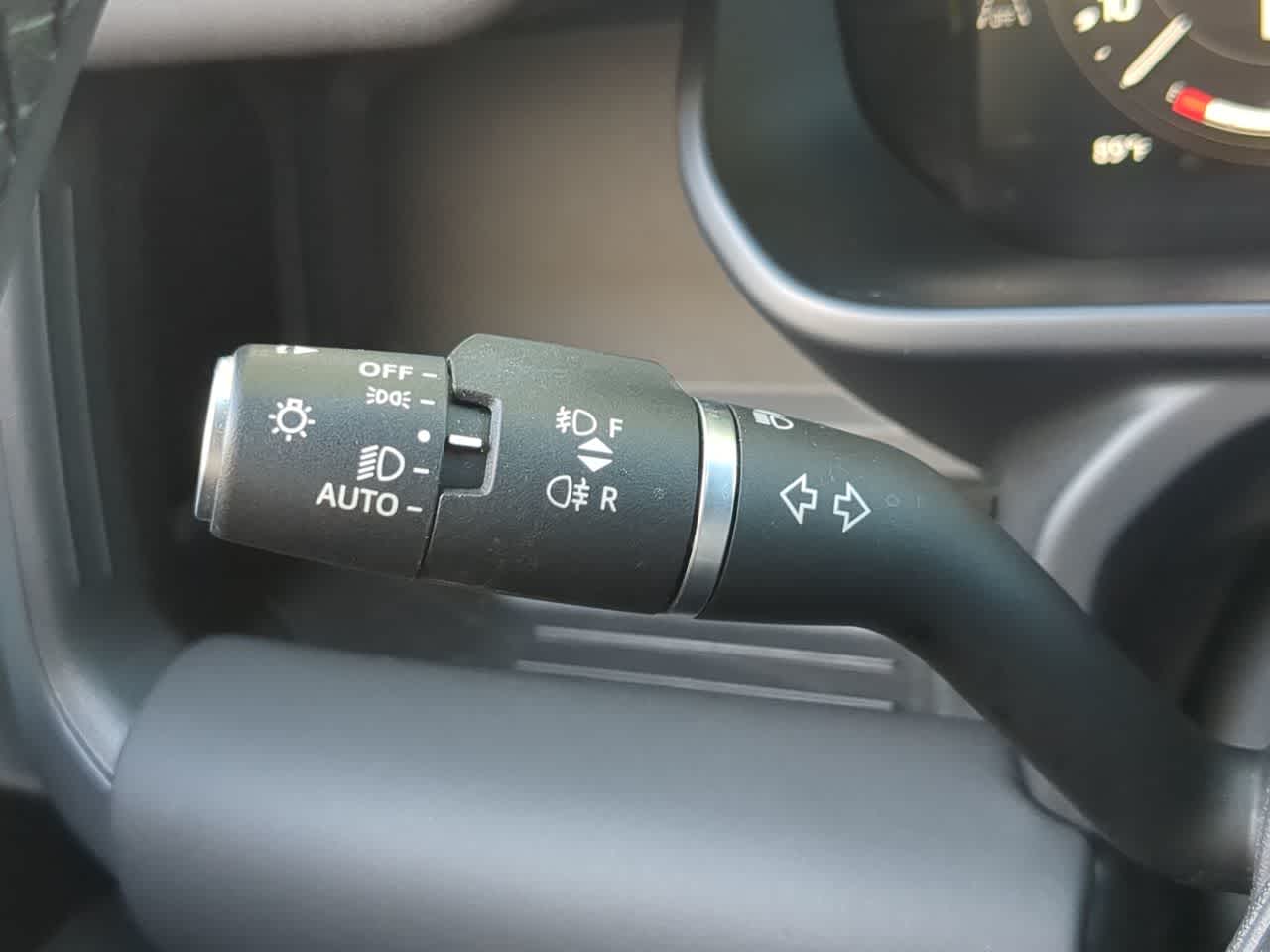 Thumbnail: 2024 Land Rover Defender - 28