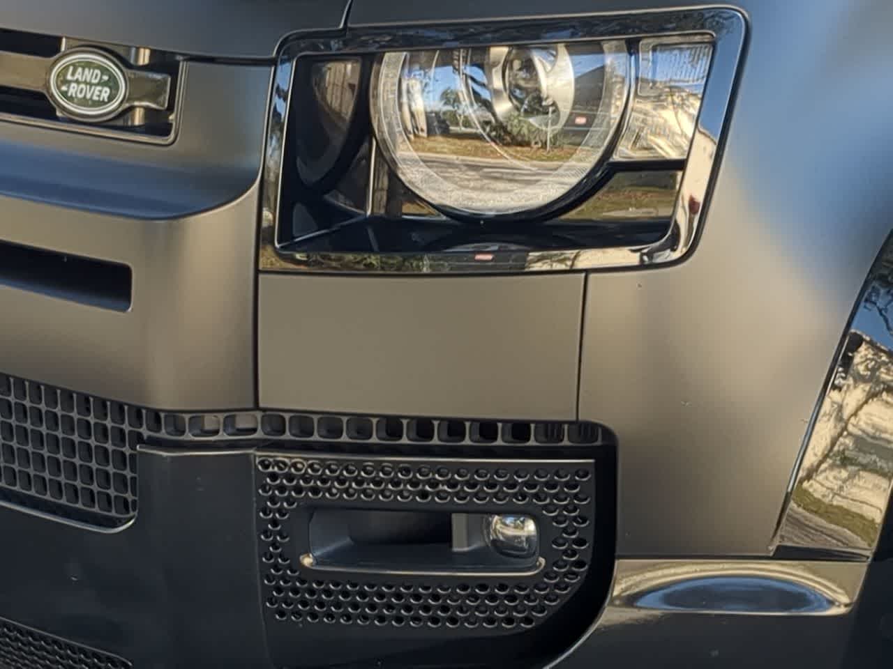 Thumbnail: 2023 Land Rover Defender - 11