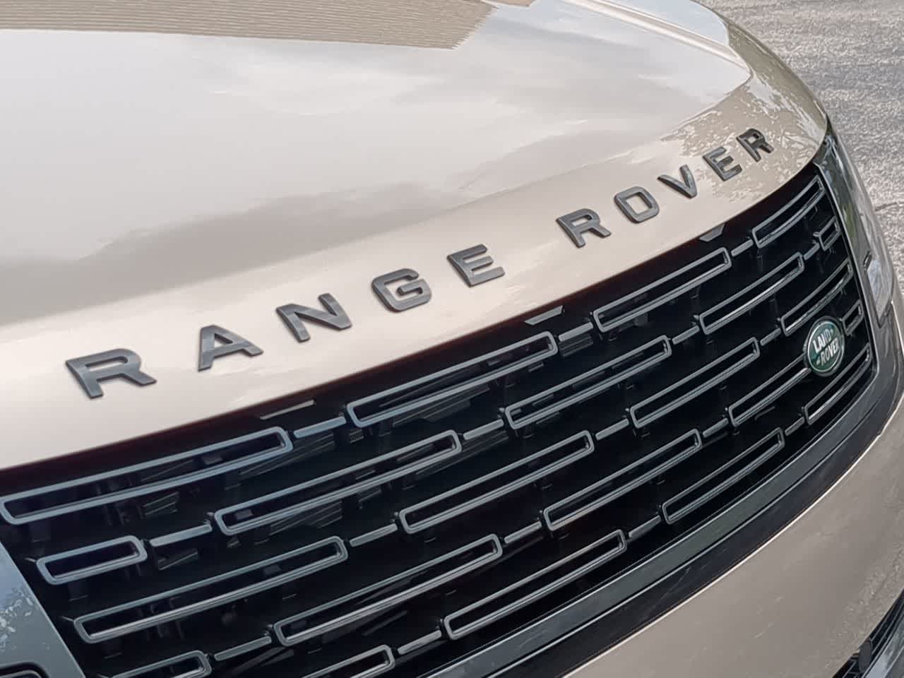 Thumbnail: 2025 Land Rover Range Rover - 13