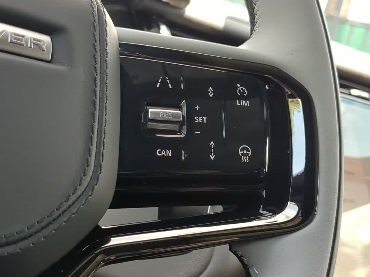 Thumbnail: 2026 Land Rover Range Rover Velar - 26